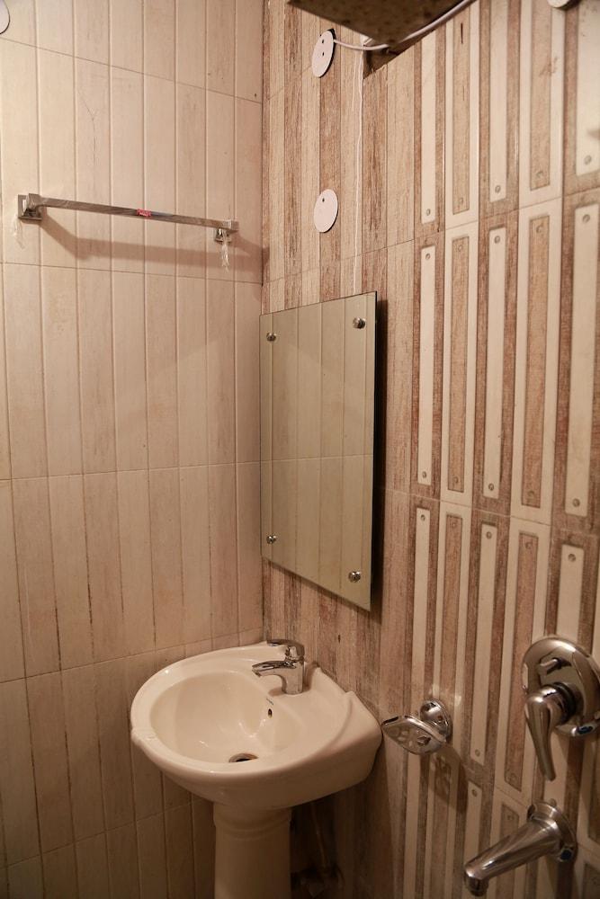 Hotel Shivam International - A Well Hygiene Property All Staff Vaccinated " New Delhi Eksteriør billede