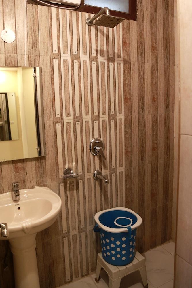 Hotel Shivam International - A Well Hygiene Property All Staff Vaccinated " New Delhi Eksteriør billede